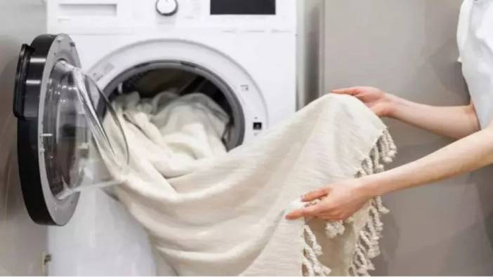 Çamaşır makinesi kapağındaki oval çıkıntı ne işe yarıyor?